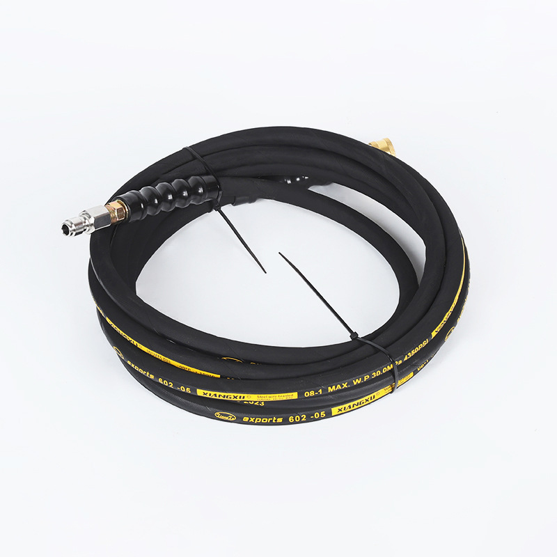 Korkeapaineinen autopesukoneen veden poistokumuletku