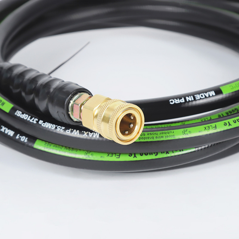 Auton pesukoneen korkeapainevesipistooli, joka on sopeutunut jäteveistoon