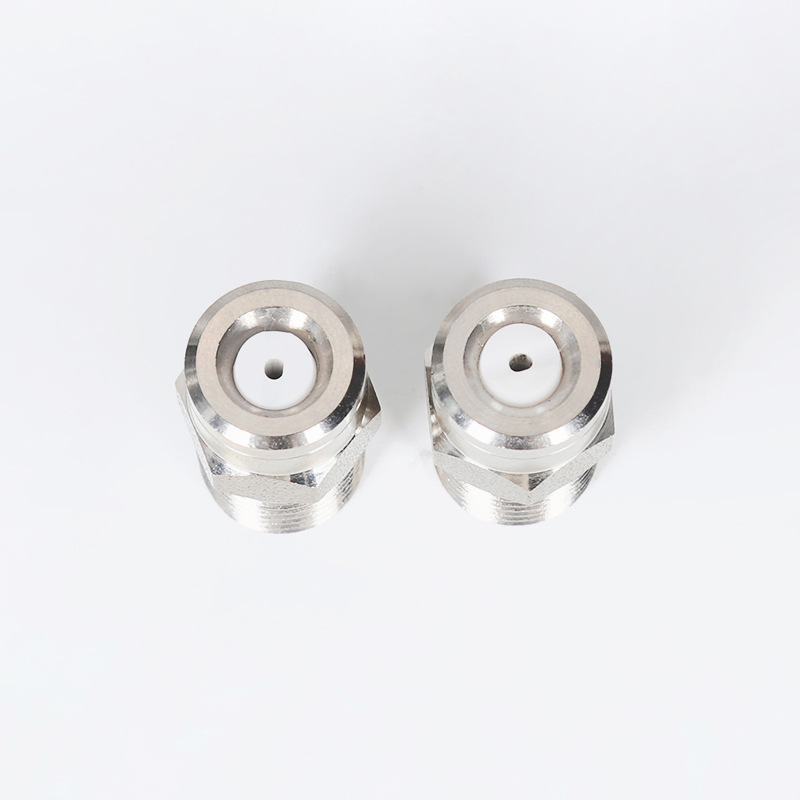 Pölykartion huuhtelu suuttimet