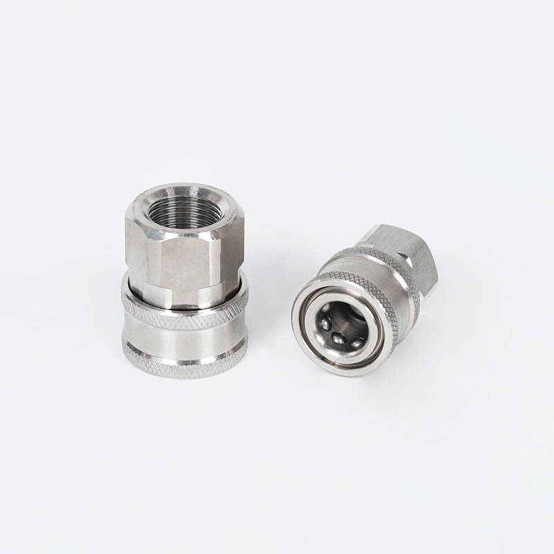 Auton pesukoneen vesisovitin