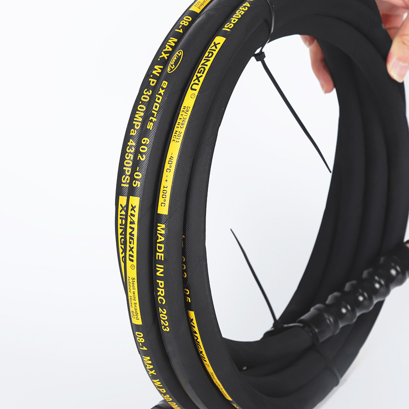 Korkeapaineinen autopesukoneen veden poistokumuletku