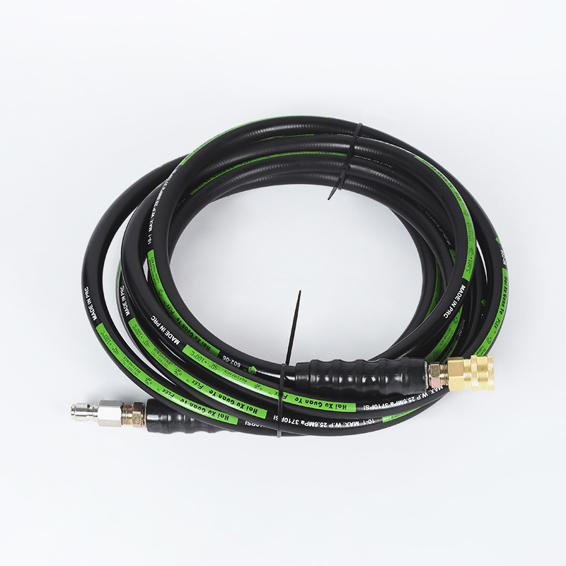 Auton pesukoneen korkeapainevesipistooli, joka on sopeutunut jäteveistoon