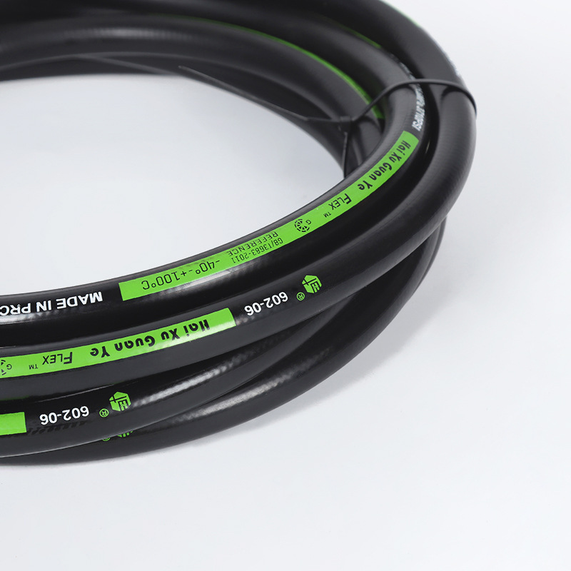 Auton pesukoneen korkeapainevesipistooli, joka on sopeutunut jäteveistoon