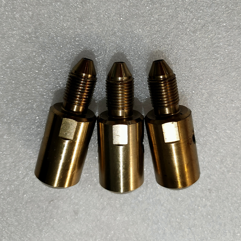 Korkeapaineinen autopesukoneen puhdistus kiertoliitoksella