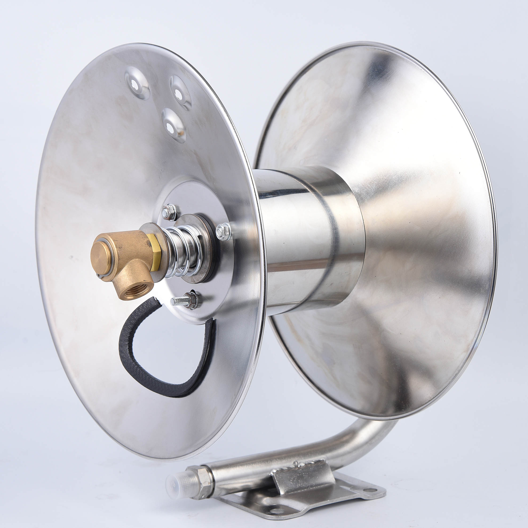 Korkea paine ruostumattomasta teräksestä käsikammikammioletku kela auton pesua varten